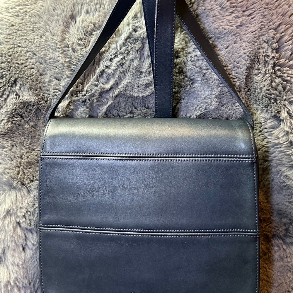 Vintage Coach Navy Tribeca flap Bag